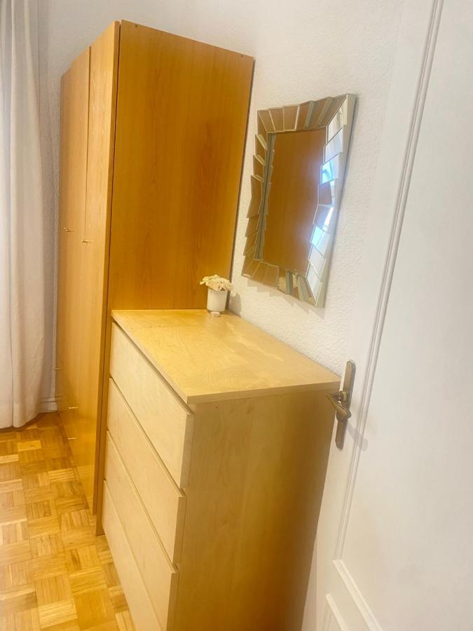 Habitación en casa particular Close To Retiro Park Only For Girl *